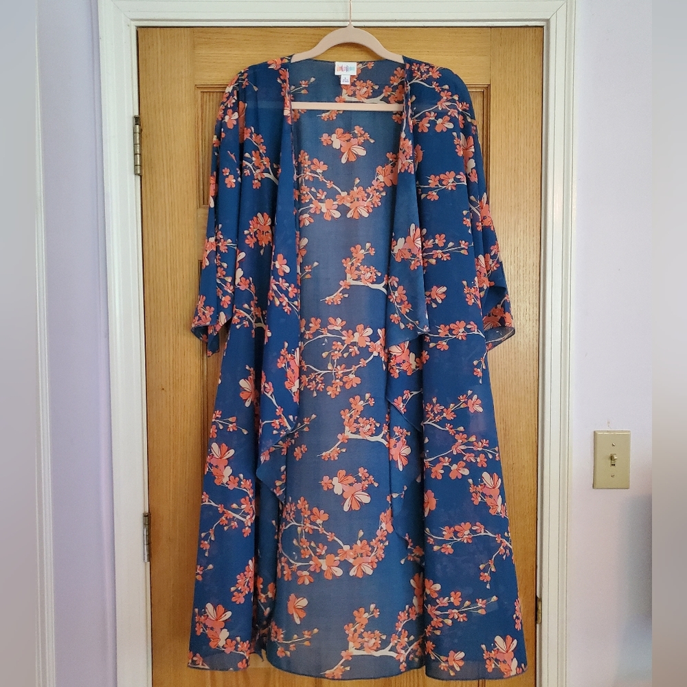 NWT Lularoe L Shirley